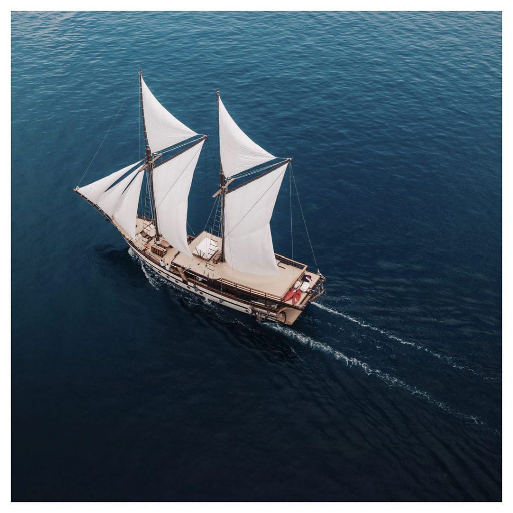 Luxury Liveaboard on Komodo Boat Charter