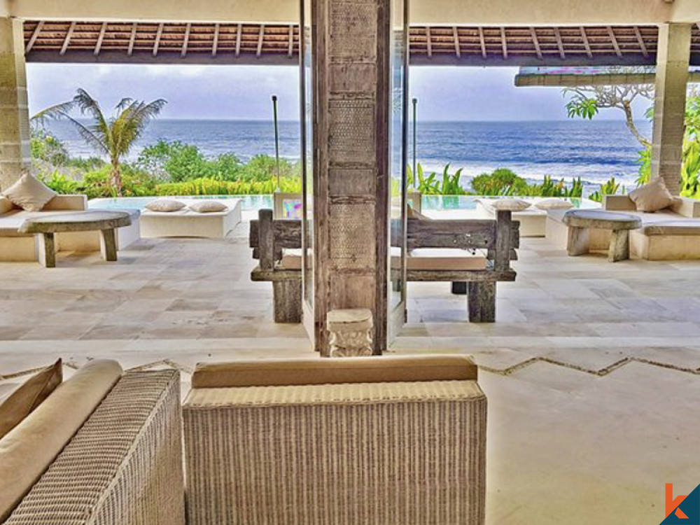 Oceanfront villas in Bali